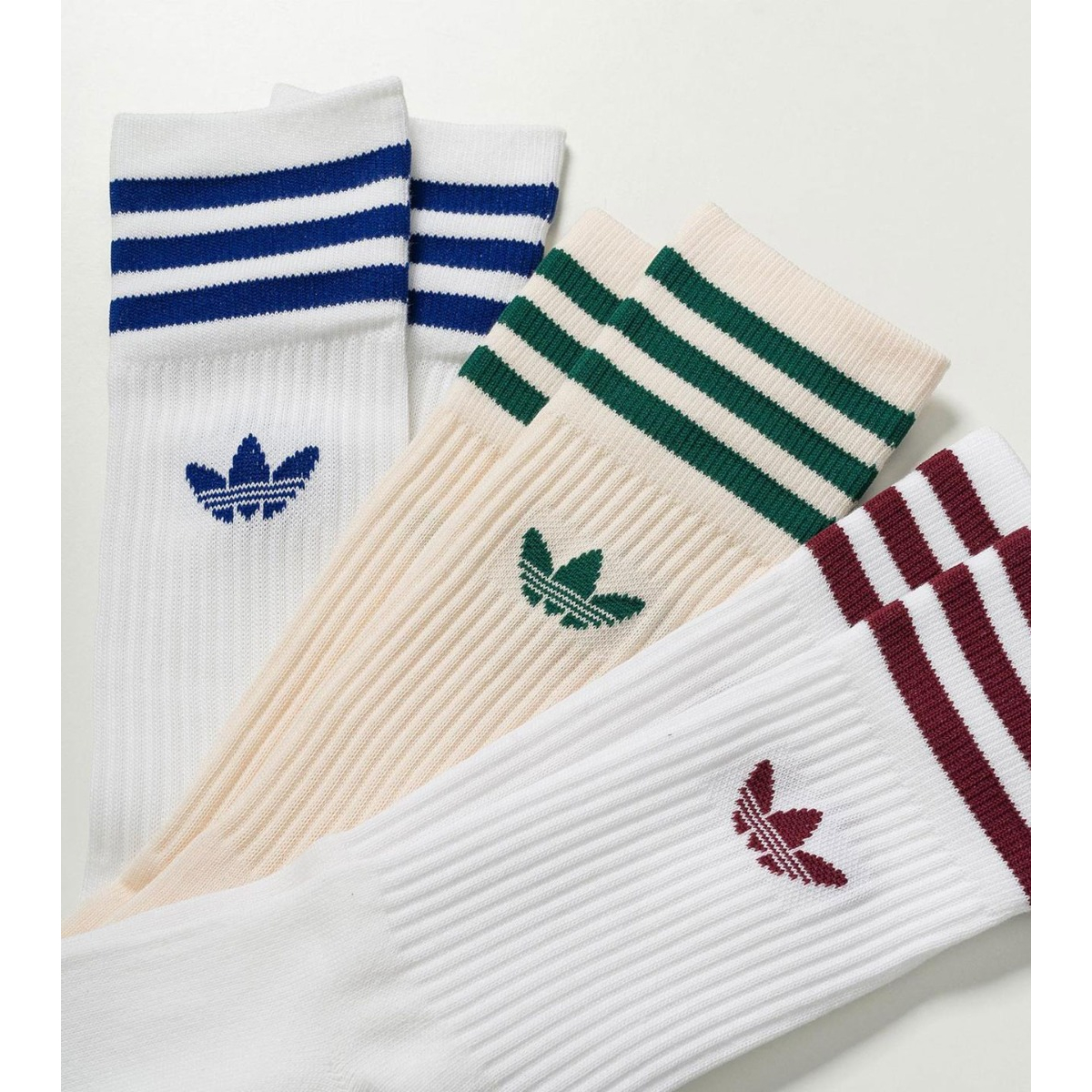 adidas solid crew socks. CornerStreet