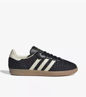  – Core Black Woven Off White