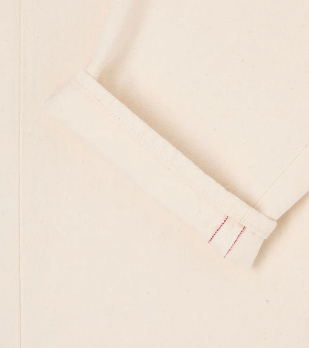 https://www.cornerstreet.fr/media/catalog/product/i/0/i032063-0502-_5.jpg